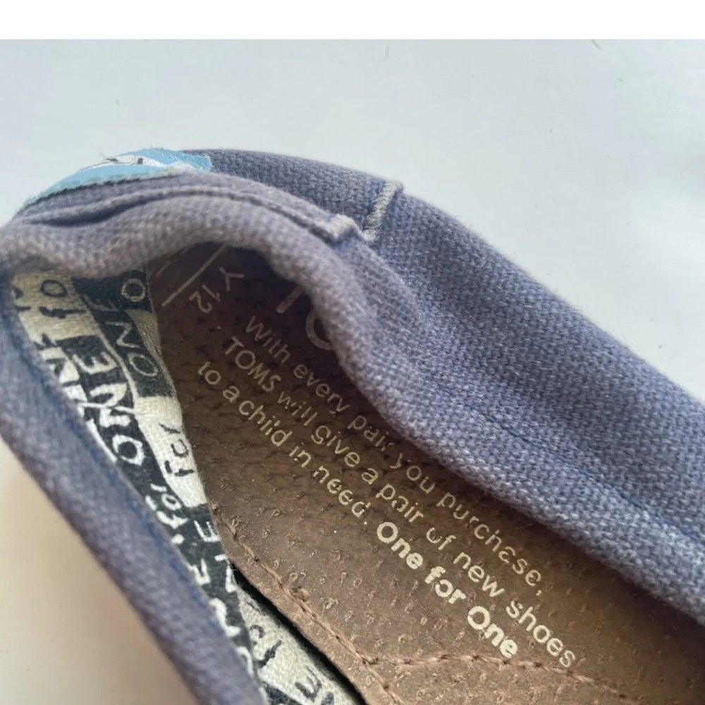Toms Shoes